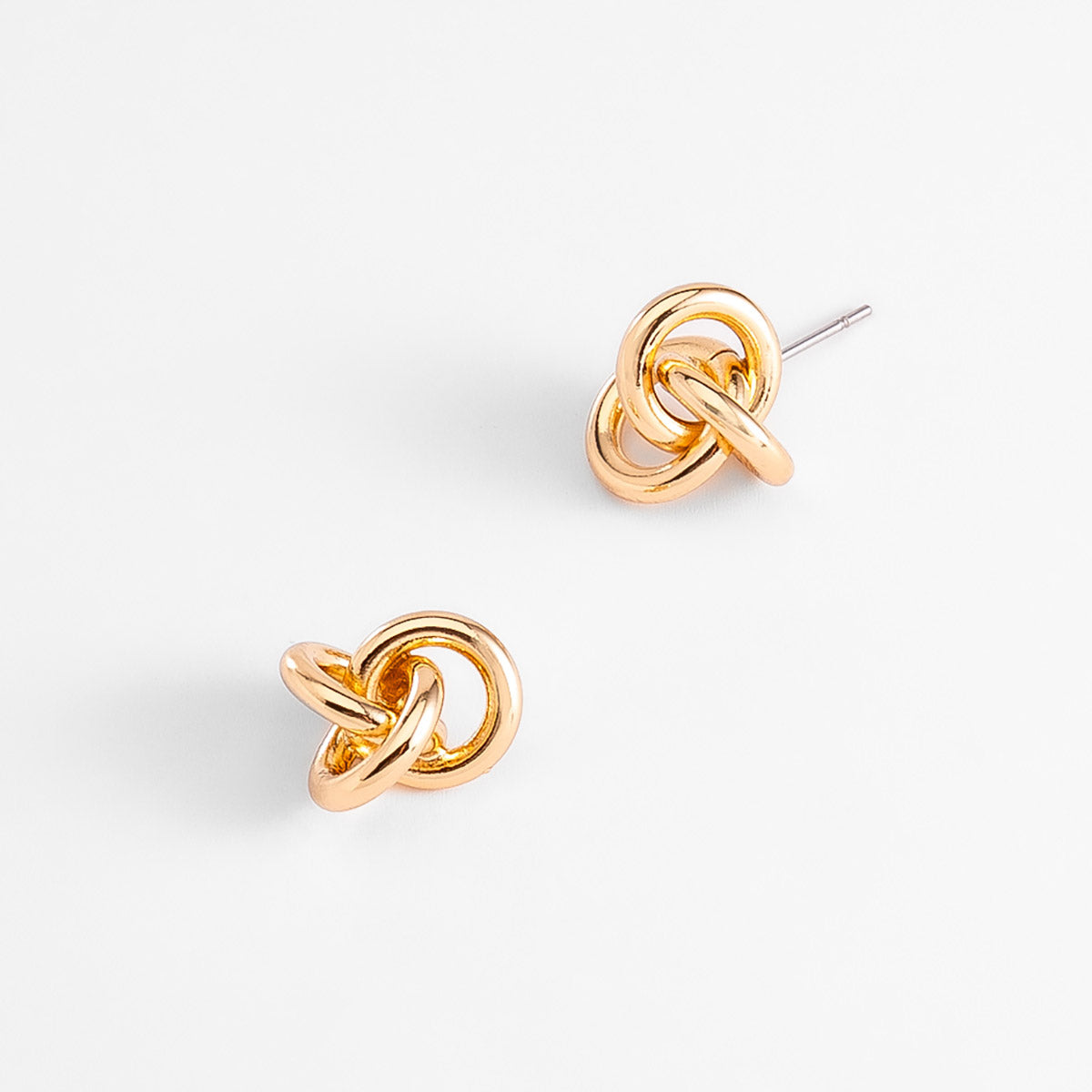 Aretes en baño de oro diseño nudo circular contemporáneo, foto 2 de 5