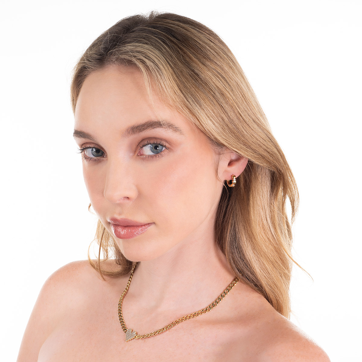 Aretes en baño de oro aros corazones y piedras toque brillante, foto 2 de 4